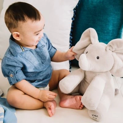 GUND Flappy, der singende und sprechende Elefant - spielt Guck-Guck mit den Ohren GUND Flappy, Der Singende Und Sprechende Elefant - Spielt Guck-Guck Mit Den Ohren -Spielzeugladen 11543300 04